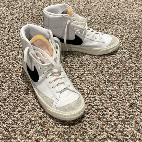 Womens nike blazer size 8 (cz1055-100) - Picture 3 of 7